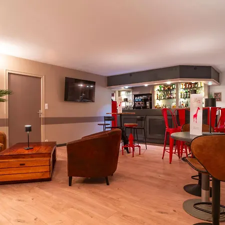Logis Vannes Nord Le Clos Des Hortensias 2*