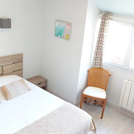 Logis Vannes Nord Le Clos Des Hortensias 2* Locqueltas