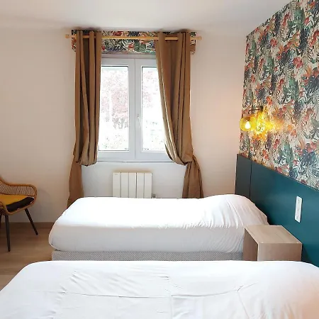 Hotel Logis Vannes Nord Le Clos Des Hortensias Locqueltas