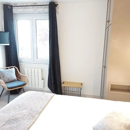 Hotel Logis Vannes Nord Le Clos Des Hortensias Locqueltas