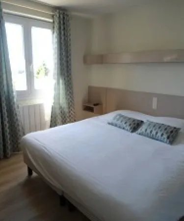 Logis Vannes Nord Le Clos Des Hortensias 2* Locqueltas
